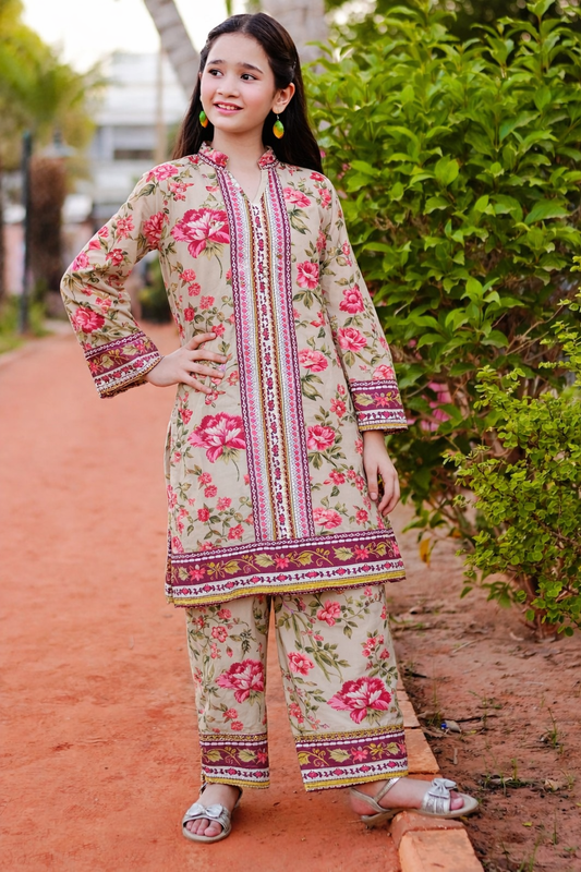 Ophellia (Poly Lawn)